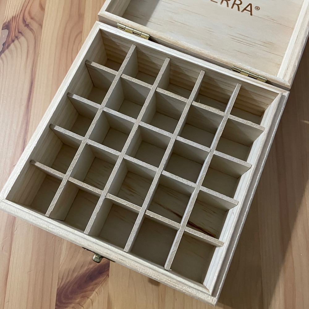 doTERRA Wood‎ Essential Oil Bottle Storage Box - Picture 5 of 10